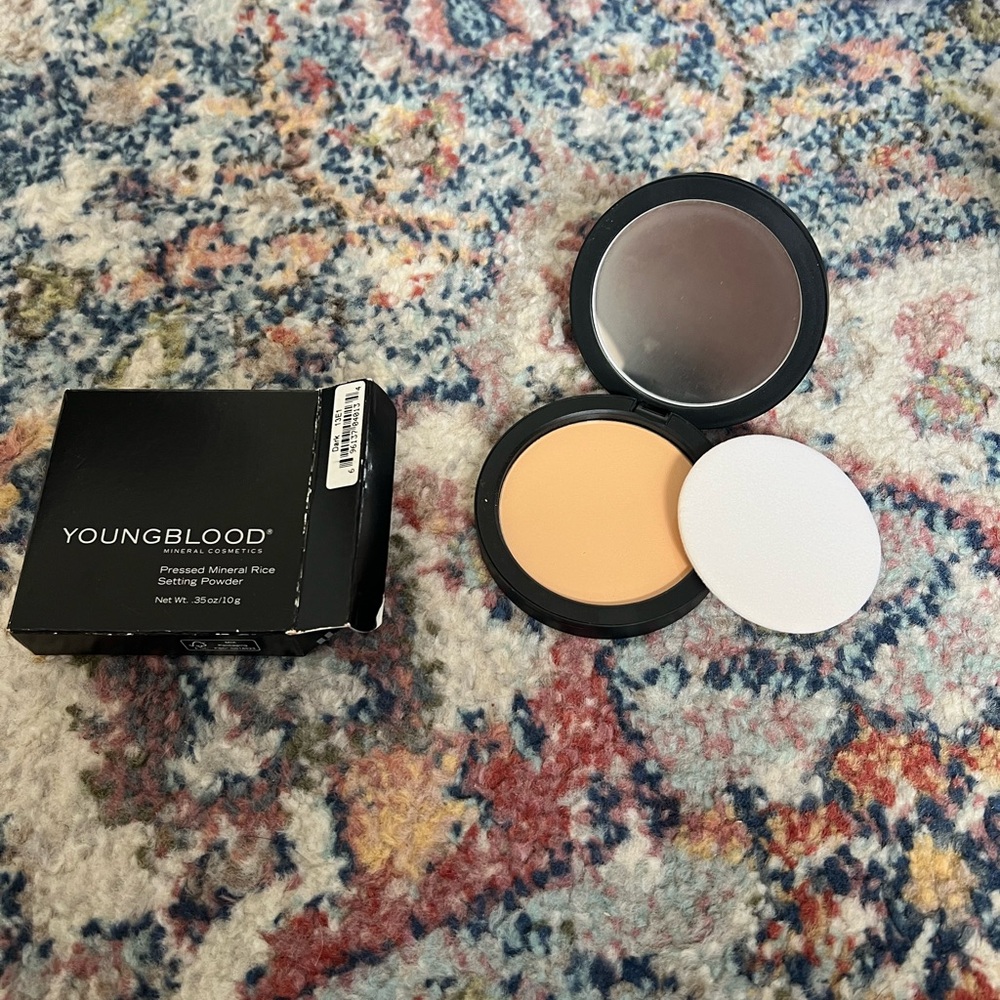 Shade Dark Youngblood pressed mineral rice setting powder